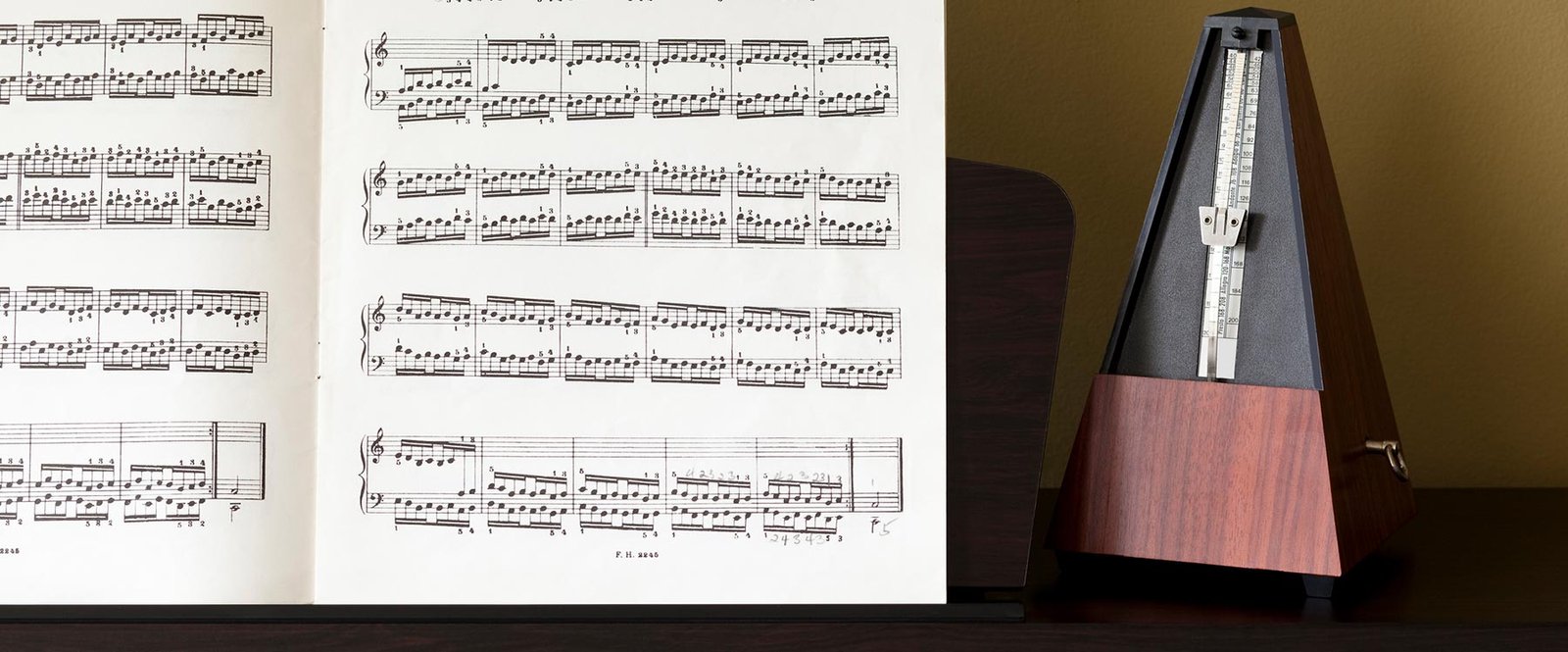 Fur Elise sheet music and piano learning